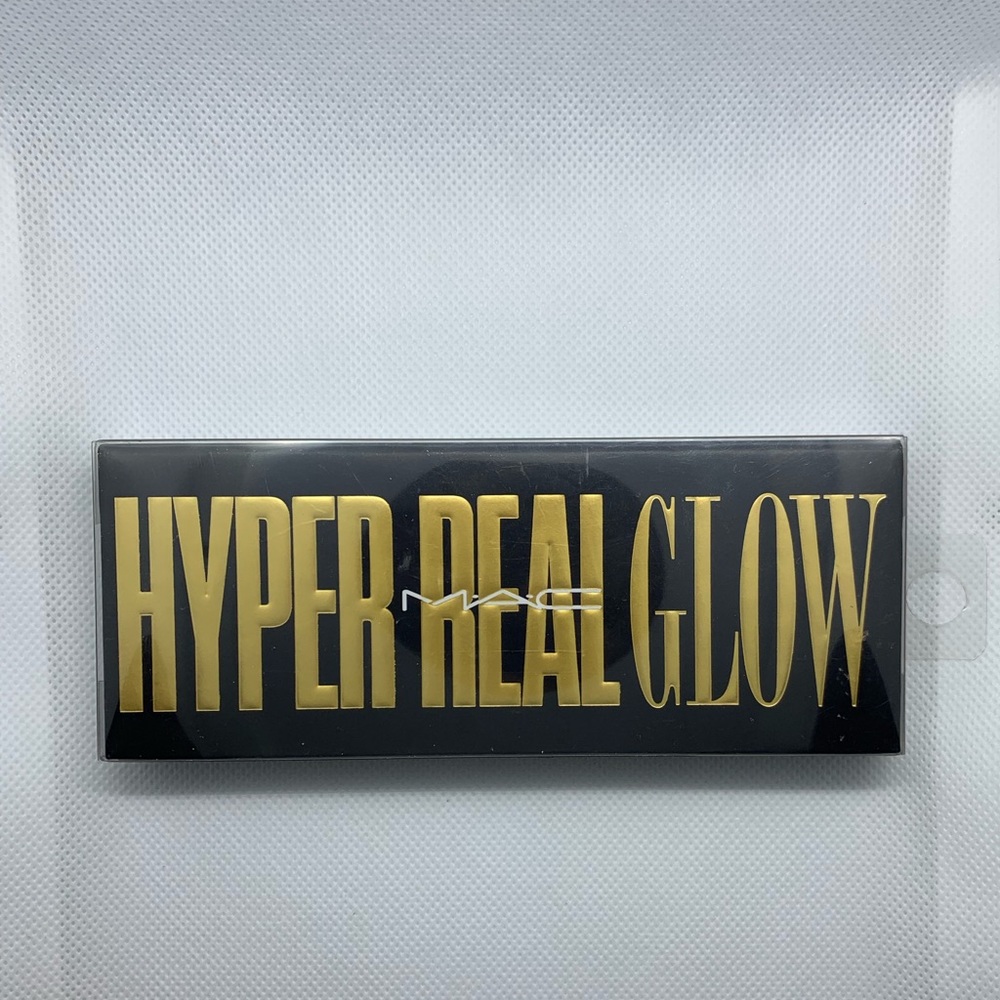 SOLD SOLD M.A.C - HYPER REAL GLOW - GET IT GLOWIN’